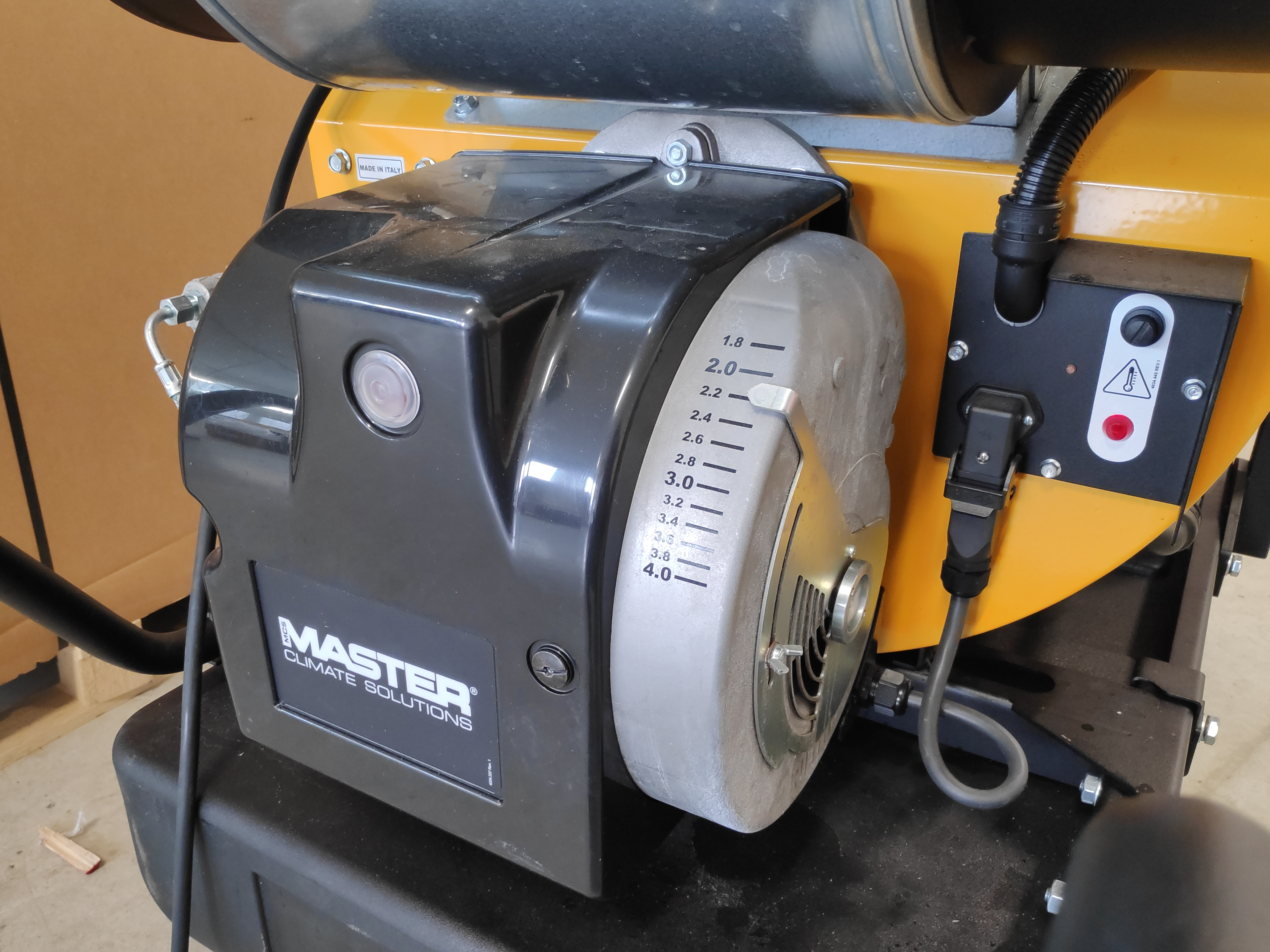 Dettaglio del bruciatore del Master BV 500, un generatore d'aria calda professionale con le migliori prestazioni sul mercato.