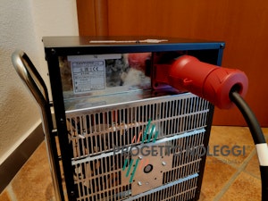 Master B 9 Black Edition - Generatore d'aria calda elettrico Solo progetto Noleggi offre il generatore d'aria calda elettrico Master B9 Black Edition , di colore nero opaco