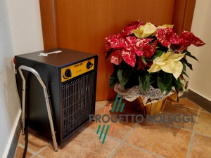 Solo progetto Noleggi offre il generatore d'aria calda elettrico Master B9 Black Edition , di colore nero opaco