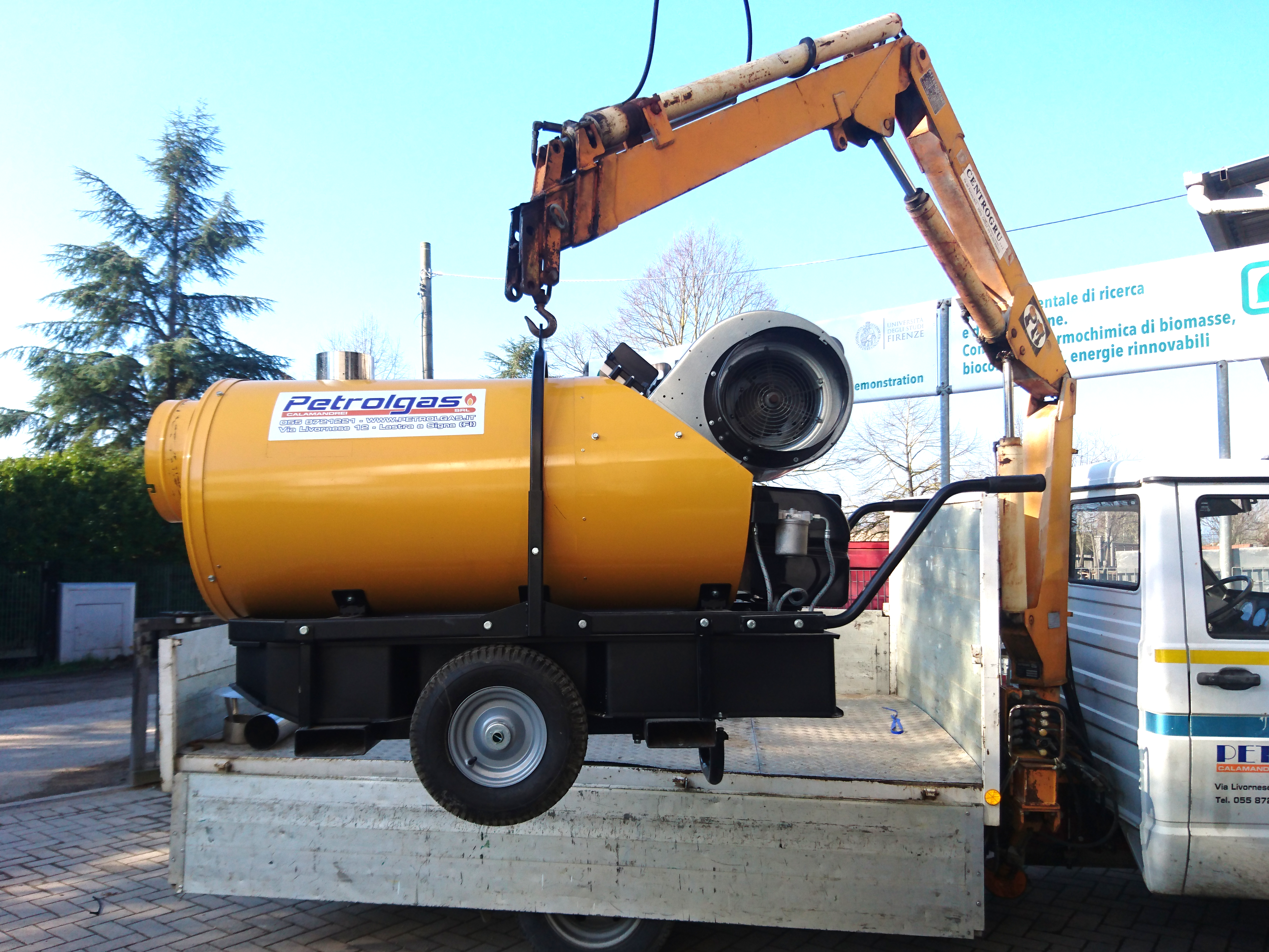 Progetto Noleggi trasporta,e installa Master BV 500, anche con scarico usando la gru