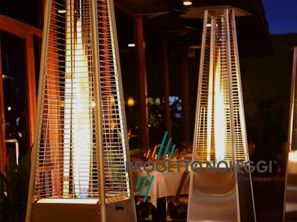 Italkero Niklas Totem - Riscaldatore a gas di design Italkero Niklas Totem è un riscaldatore a gas elegante e potente, perfetto per spazi esterni di locali, giardini e dehors