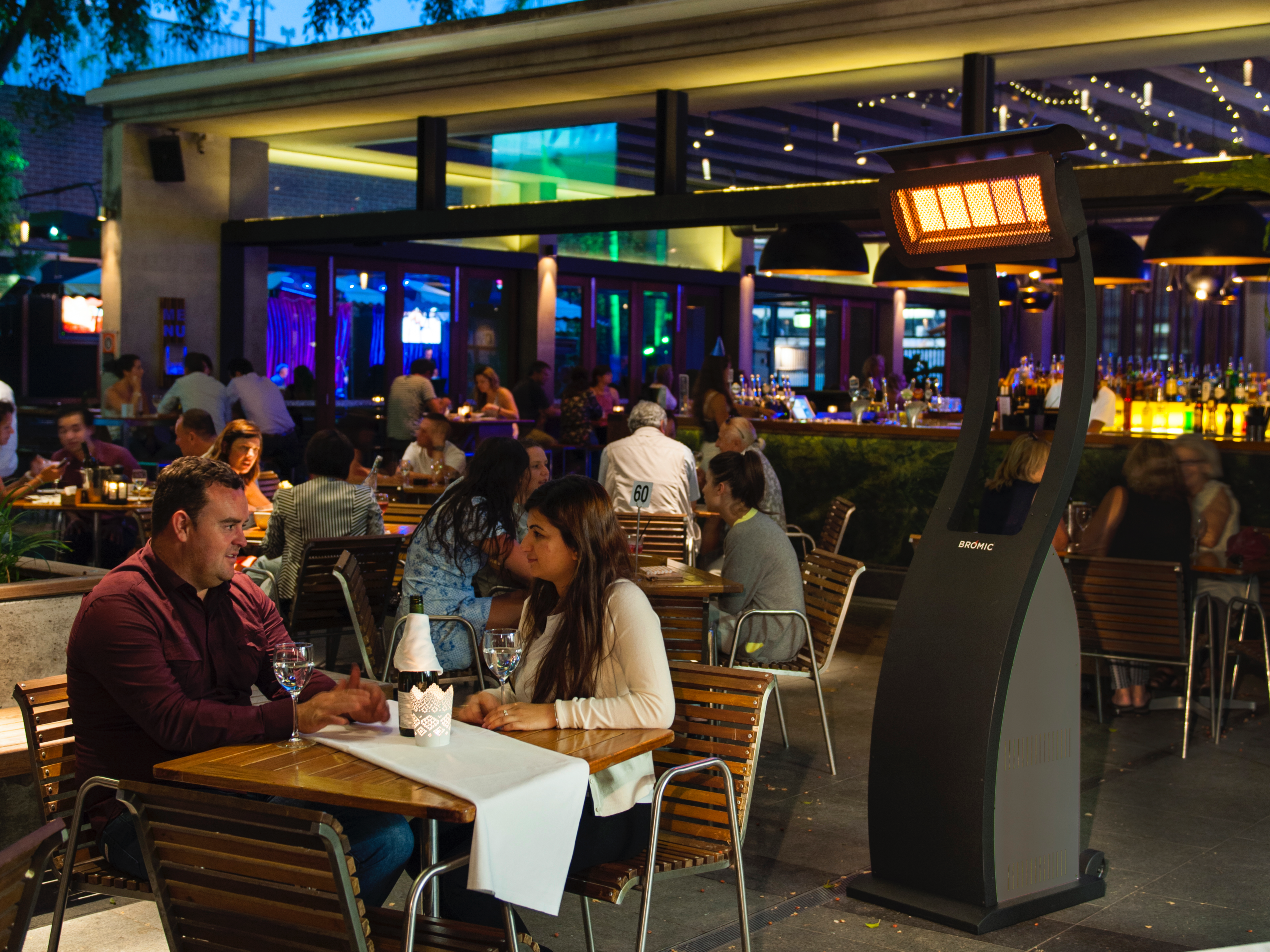 Bromic Tungstern Portable è un riscaldatore a gas GPL ad alta efficienza con un design accattivante. 