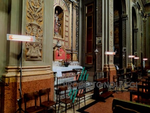 Grado Sol 1900 - Riscaldatore a infrarosso Grado Sol 1900 è un riscaldatore speciale a raggi infrarossi con lampada che evita la dispersione di calore, installabile in ambienti ampi e freddi come chiese e musei grazie alle comode piantane