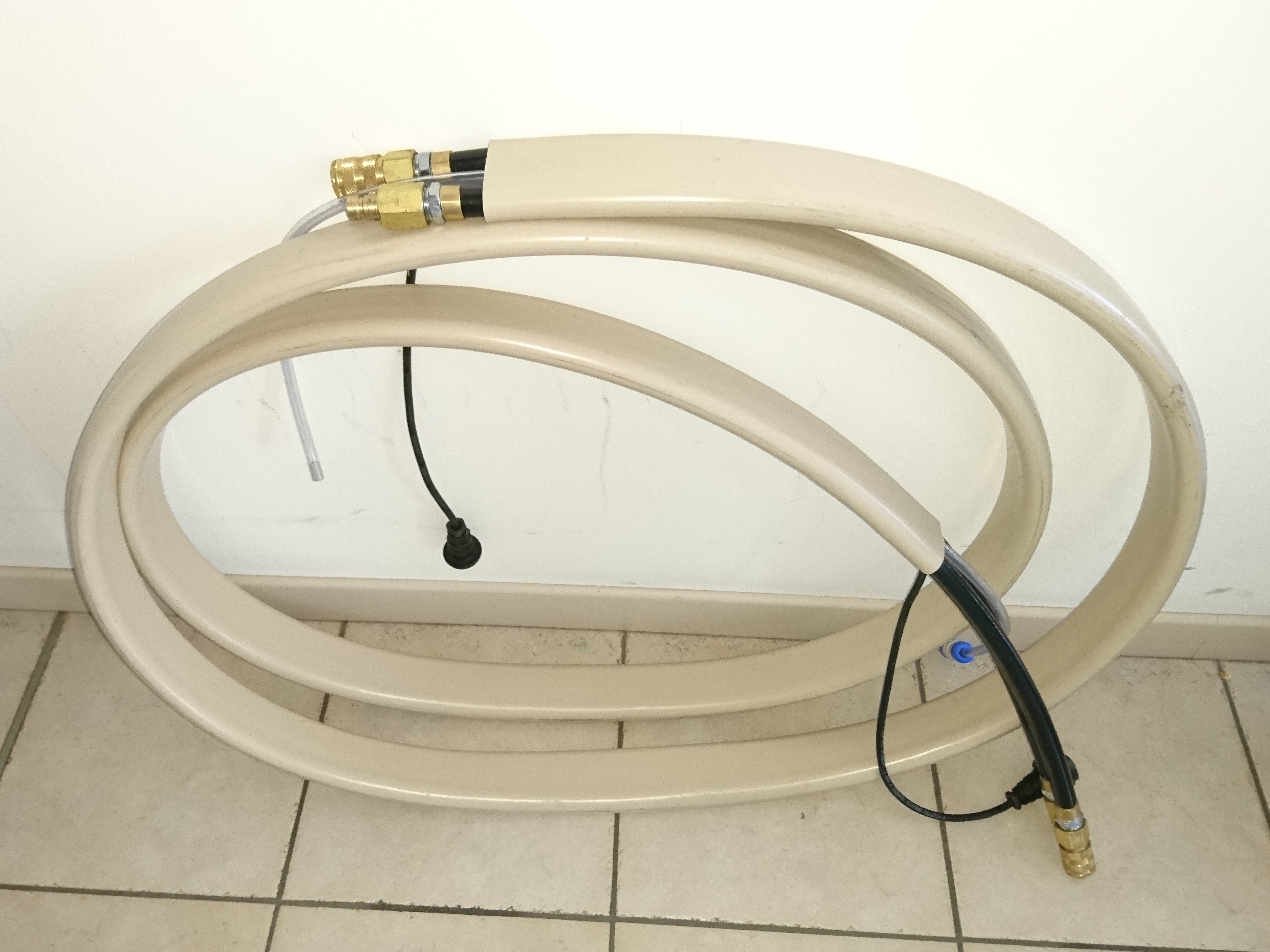 Progetto Noleggi installa a prezzi competitivi i Master ACT 7 usando i cavi e tubi originali 