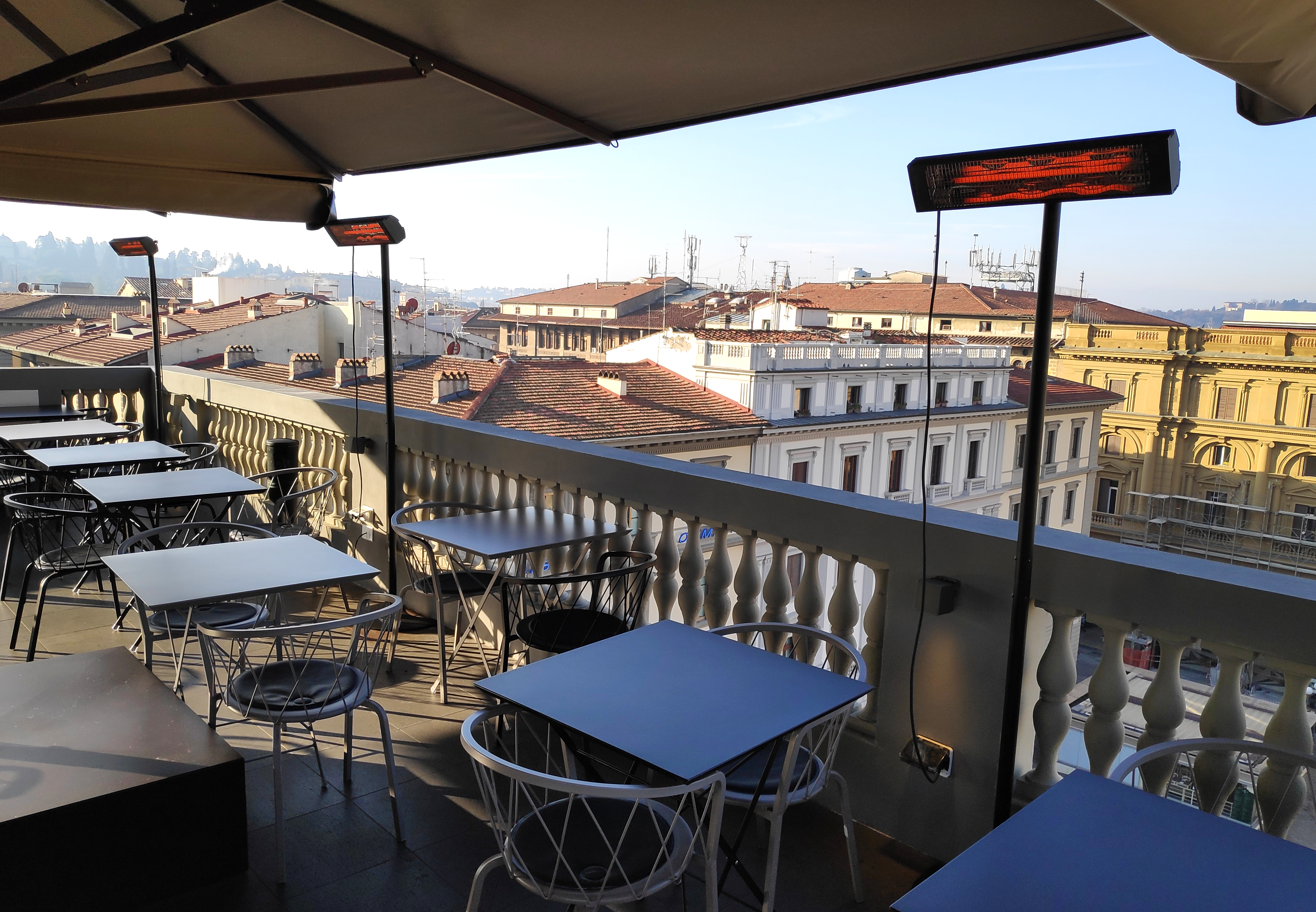 Progetto Noleggi noleggia e installa riscaldatori a infrarosso come Sol 1900, anche in versione nero opaco