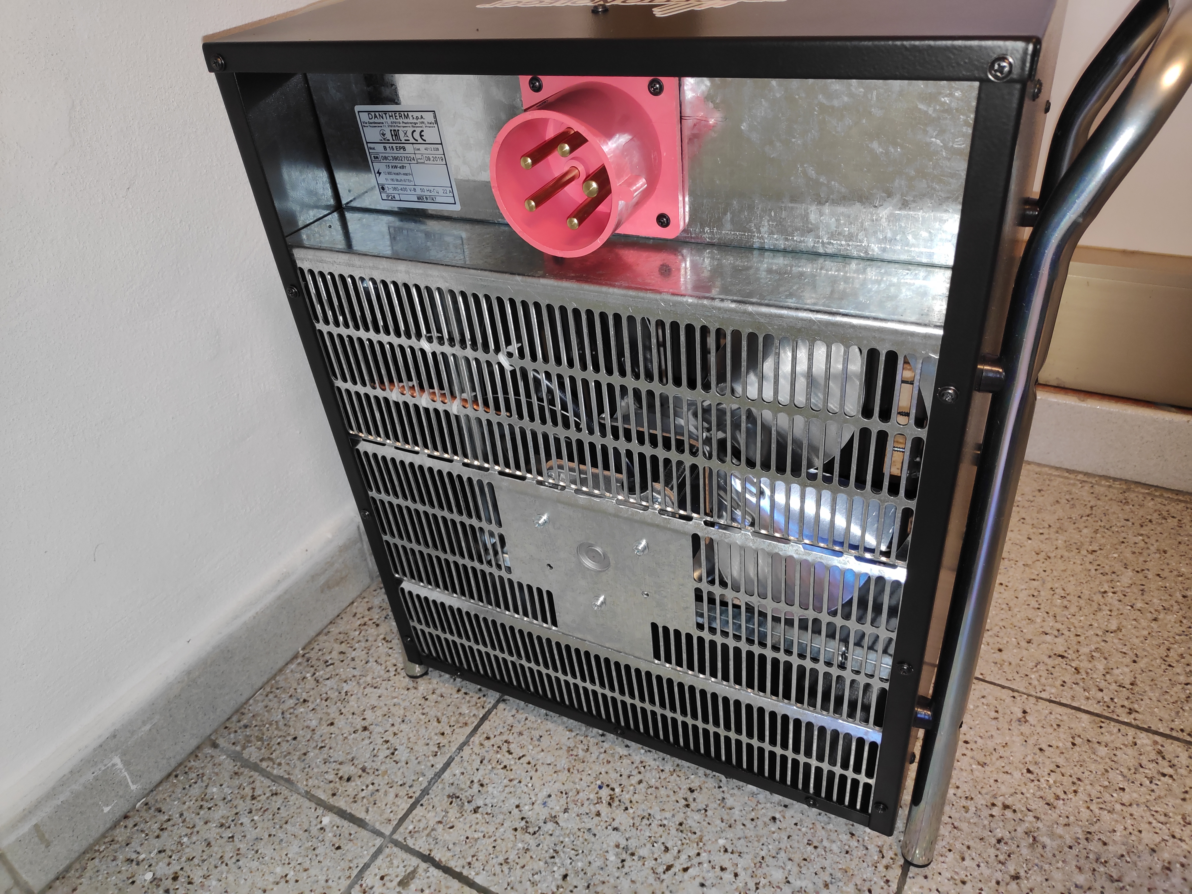 Un particolare del retro del Master B9 Black Edition, solo su Progetto Noleggi