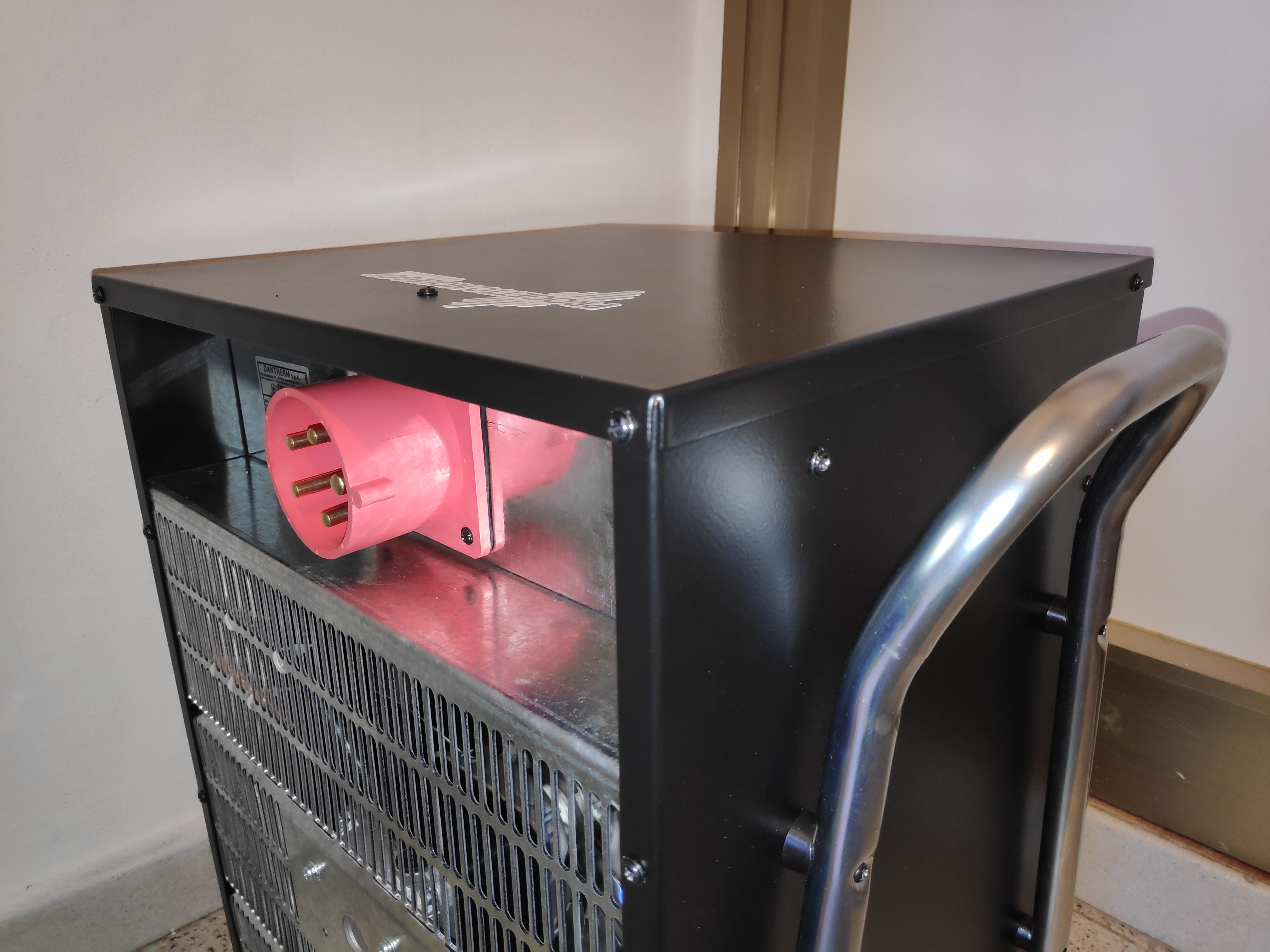 Un particolare del retro del Master B9 Black Edition, solo su Progetto Noleggi