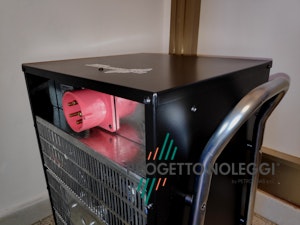 Retro del Master B9 Black Edition Un particolare del retro del Master B9 Black Edition, solo su Progetto Noleggi