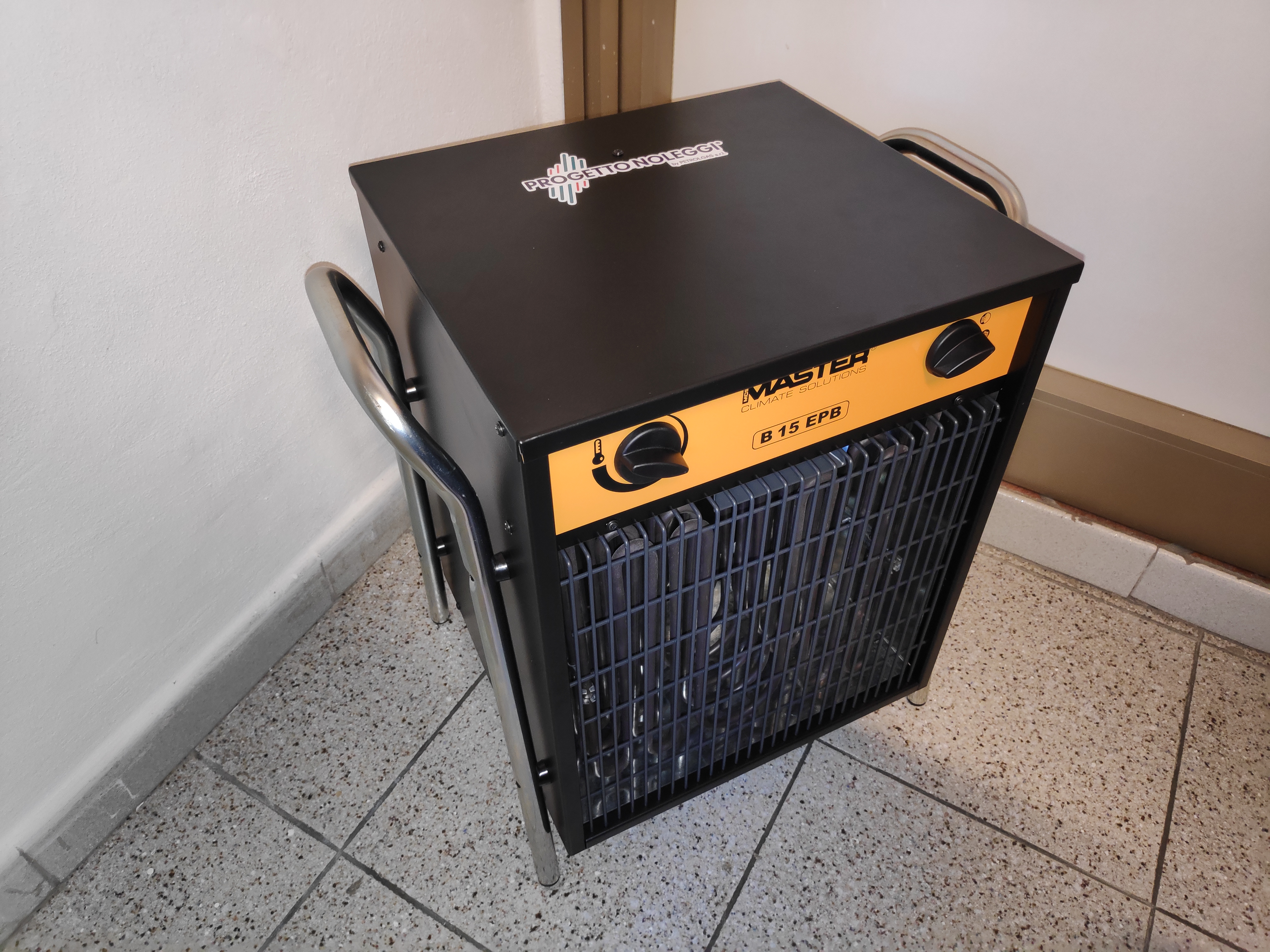 Il Master B9 Black Edition offerto da Progetto Noleggi è perfetto per tutte le occasioni 