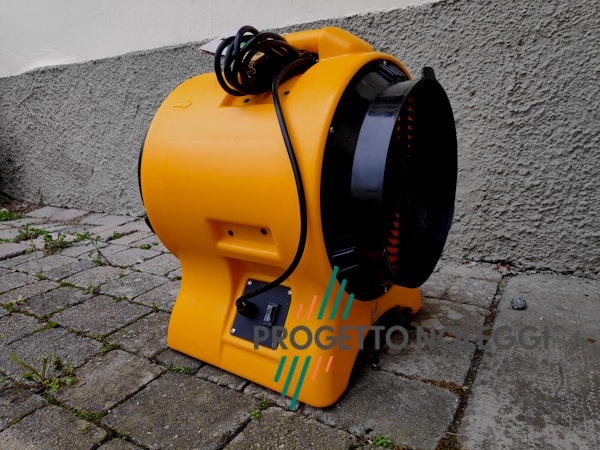 Master BL 6800 - Estrattore Soffiatore Master BL 6800 è un soffiatore professionale portatile utilizzato sovente in edilizia e nelle ristrutturazioni, oppure nei cantieri per l'aspirazione della polvere.