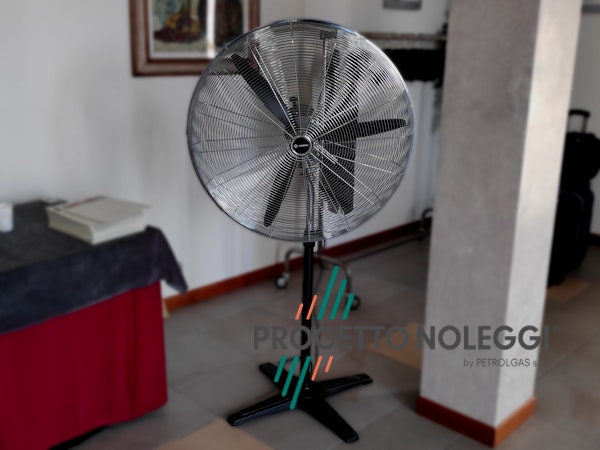 Master FS 75 - Ventilatore Professionale a Piantana Master FS 75 è un ventilatore elegante professionale a piantana con un elevatissimo flusso d'aria grazie al motore ad alte prestazioni.