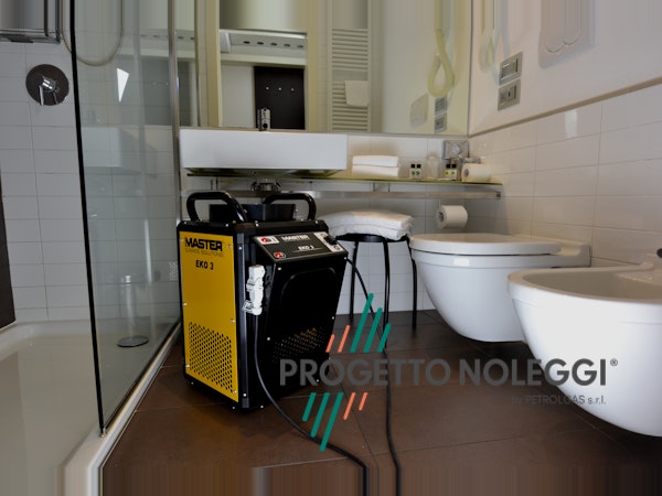 Master EKO 3 - Disinfestazione da Parassiti Bagno Agriturismo EKO 3 modello compatto monofase di riscaldatore elettrico per la Disinfestazione di Parassiti, grazie a questa nuova tecnologia di riscaldatori oggi è possibile sbarazzarsi da questi insetti senza la necessità di utilizzare potenti veleni (con tutti i rischi che ne derivano), l'uso del calore è un metodo sicuro che rispetta l'ambiente.