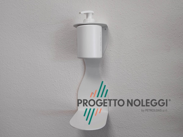 Porta dispenser da muro per Gel Igienizzante mani prodotta in italia Questo modello di supporto per gel igienizzante mani si applica a muro, in esso si inserisce il flacone dosatore del gel igienizzante per le mani. Il foto per il flacone è di diametro standar per dosatori a pompetta da 0,25 - 0,5 e 1 litro. Prodotta su nostre specifiche in Italia.