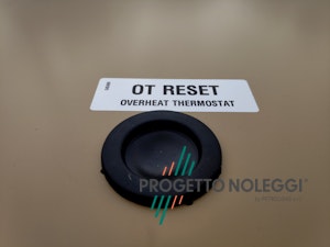 Condizionatore Mobile funzione Raffrescamento e Riscaldamento Condizionatore Professionale ad alte prestazioni fabbrizazione di derivazione militare e per uso campale, Altissima Qualità ed affidabilità. Prodotto in Danimarca.