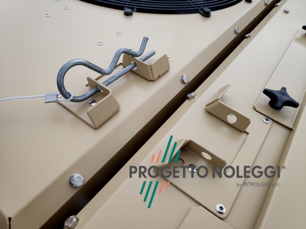 Condizionatore Mobile funzione Raffrescamento e Riscaldamento Condizionatore Professionale ad alte prestazioni fabbrizazione di derivazione militare e per uso campale, Altissima Qualità ed affidabilità. Prodotto in Danimarca.