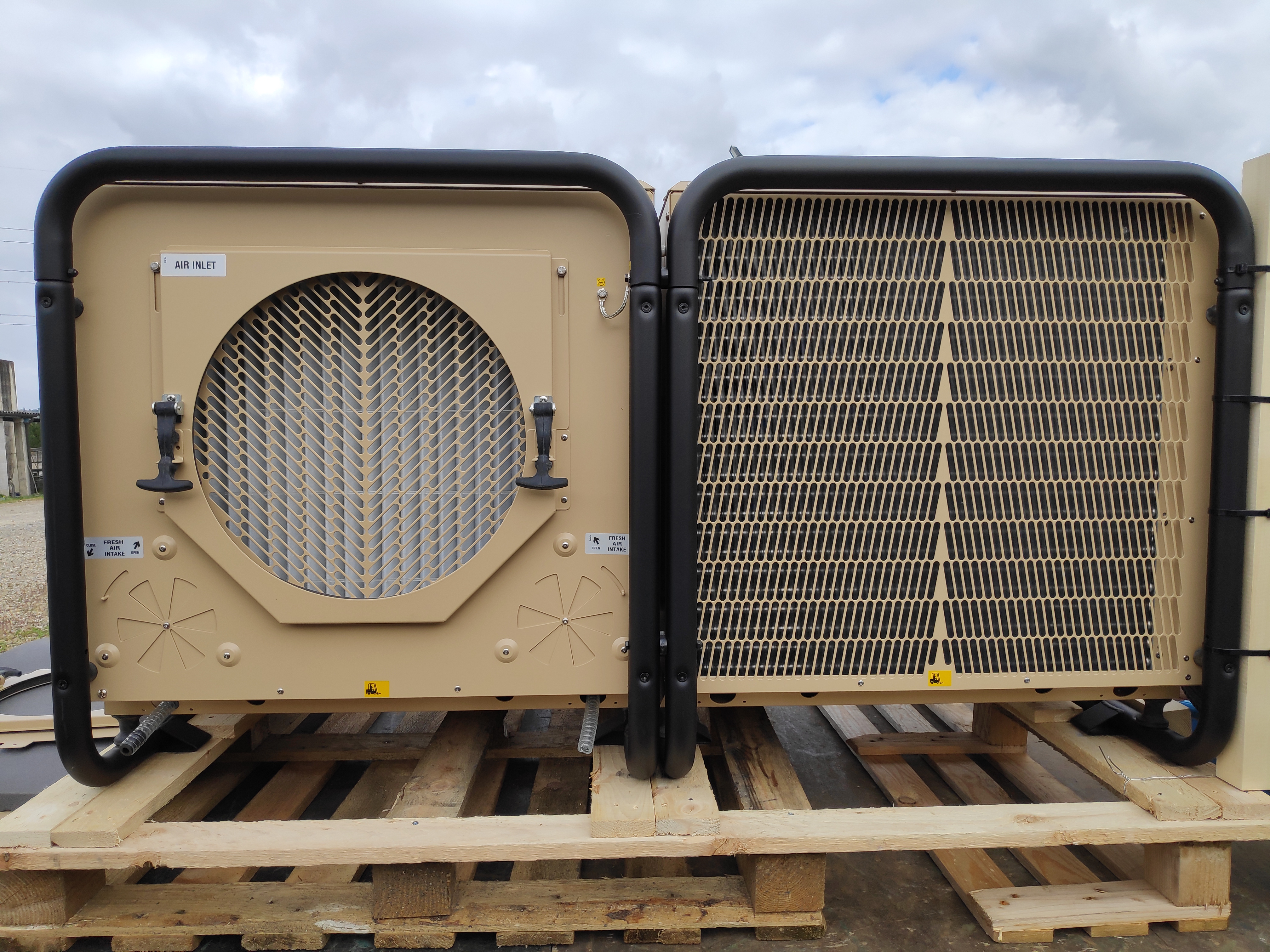 Condizionatore Professionale ad alte prestazioni fabbrizazione di derivazione militare e per uso campale, Altissima Qualità ed affidabilità. Prodotto in Danimarca.