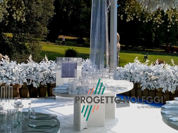 Mobile a Specchio per raffrescatore Specchiatura per rendere il Raffrescatore un oggetto di Design all'interno del tuo Ambiente, Evento, etc. Realizzabile su misura anche per altri modelli di raffrescatore.