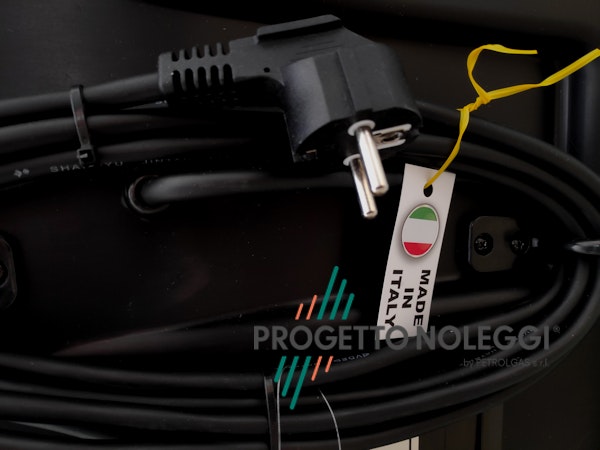 Master BC 120 - Raffrescatore Evaporativo Portatile II Master BC120 è il modello più piccolo della gamma dei raffrescatori Industriali più grandi, con elettronica brevettata e prodotta in Italia.