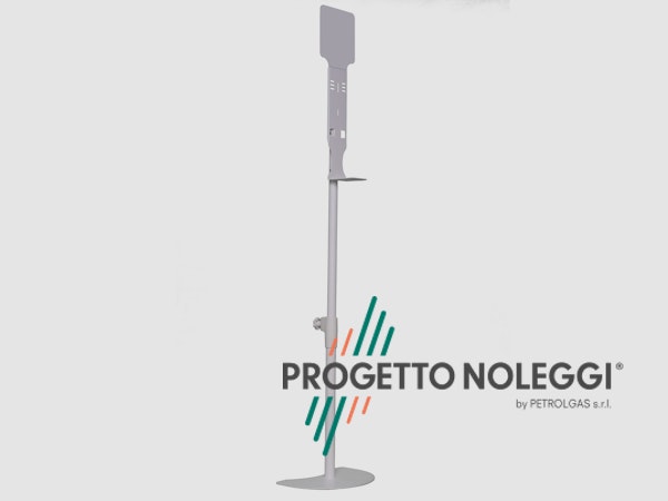 Piantana universale telescopica per dispenser automatico Gel Igienizzante mani La piantana telescopica per l'igienizzazione delle mani ha un pannello di fissaggio universale per consentire l'impiego di dispenser di qualsiasi marca e modello. Prodotta su nostre specifiche in Italia.