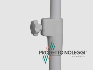 Piantana universale telescopica per dispenser automatico Gel Igienizzante mani La piantana telescopica per l'igienizzazione delle mani ha un pannello di fissaggio universale per consentire l'impiego di dispenser di qualsiasi marca e modello. Prodotta su nostre specifiche in Italia.