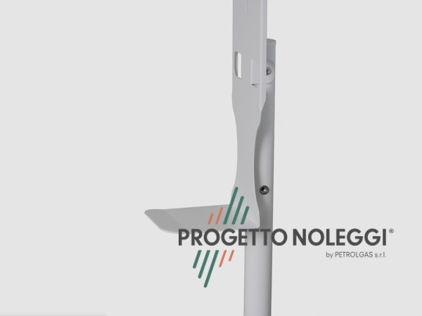 Salvagoccia Piastra universale per dispenser automatico Gel igienizzante mani La piantana telescopica per l'igienizzazione delle mani ha un pannello di fissaggio universale per consentire l'impiego di dispenser di qualsiasi marca e modello. Prodotta su nostre specifiche in Italia.