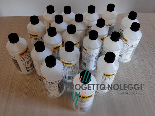 AL 500 - Additivo Igienizzante per la Pulizia dei Raffrescatori Evaporativi Additivo Antibatterico dal profumo di pulito, da utilizzare per l'igienizzazione dei raffrescatori evaporativi ad inizio stagione. Nel caso in cui i raffrescatori siano lasciati spenti per alcuni giorni, è buona norma avviare un ciclo di pulizia con l'igienizzante.