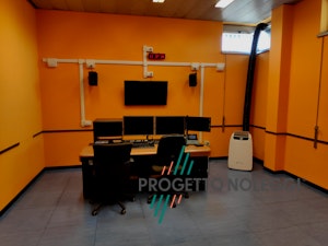 Installazione studio Radiofonico DAP 14 - Climatizzatore Potente climatizzatore portatile dal Design Made in Italy. Di facilissima installazione e praticità di utilizzo, compattissimo ma molto efficace.