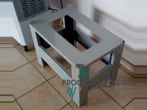 Supporto, Rialzo, Piedistallo - CCX 4.0 Master CCX 4.0 è un supporto per rialzare il raffrescatore ed avere una gettata d'aria che non dà fastidio a chi si trova nelle strette vicinanze.