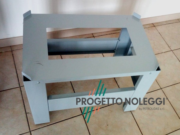 Supporto, Rialzo, Piedistallo - CCX 4.0 Master CCX 4.0 è un supporto per rialzare il raffrescatore ed avere una gettata d'aria che non dà fastidio a chi si trova nelle strette vicinanze.