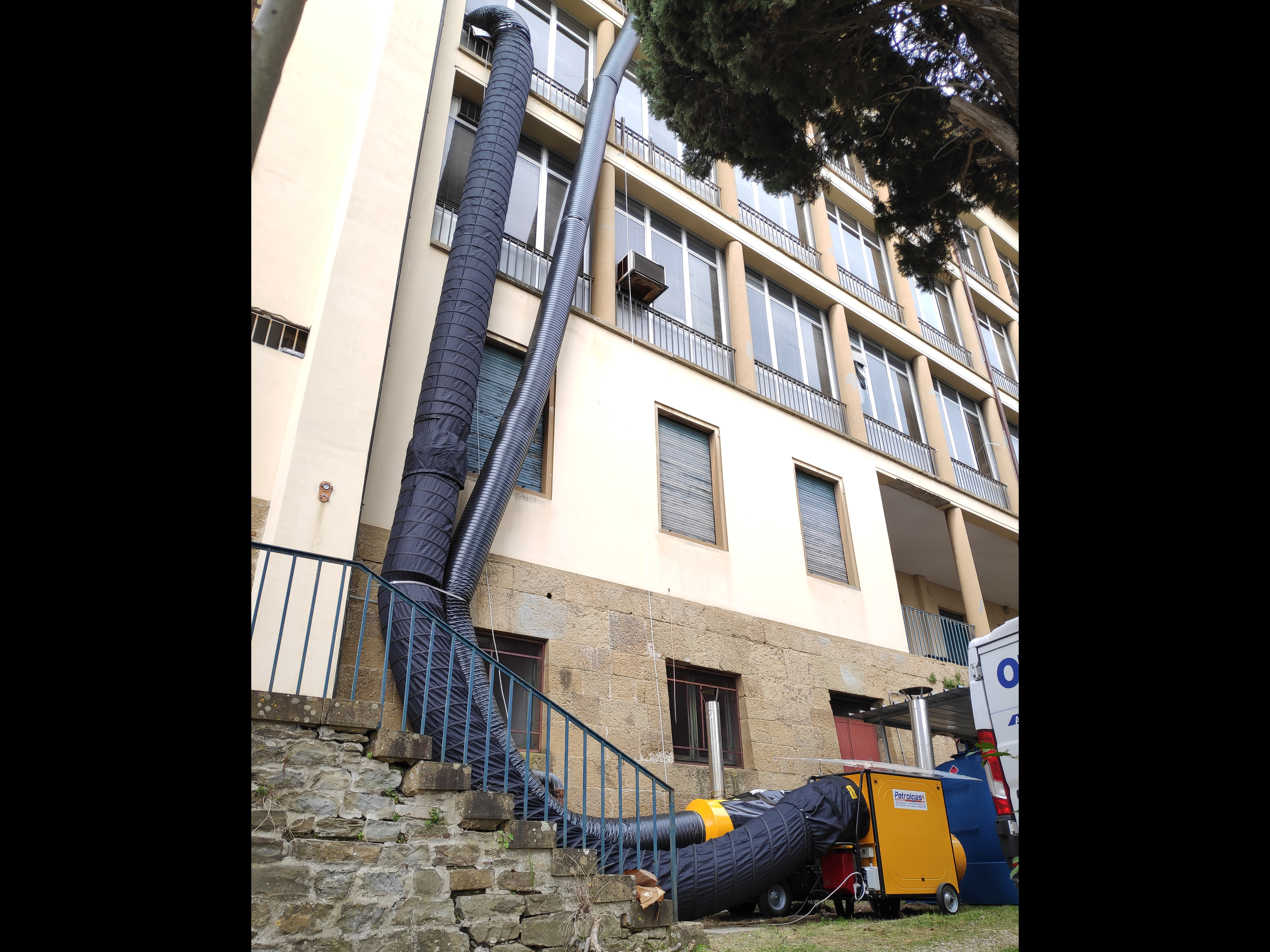 Tubazioni flessibili per distribuzione aria calda lunghe 28m