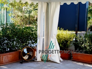 Ventilazione e raffrescamento tendostruttura con Master DF 20 Ventilazione e raffrescamento tendostruttura con Master DF 20