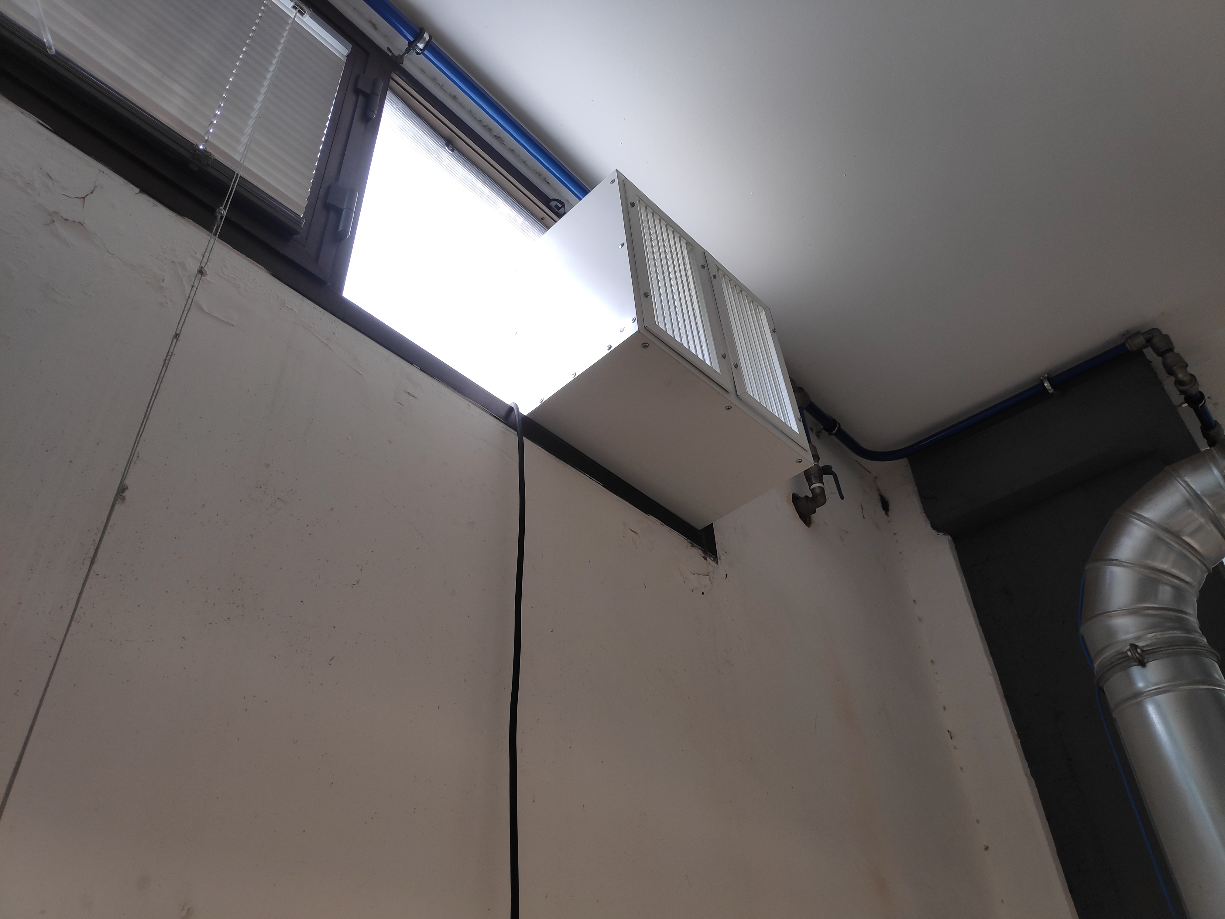 Diffusore a griglia orientabile applicazione industriale