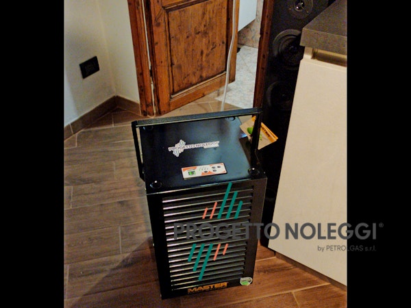 Installazione DH 732 con tubo per lo scarico in continuo Installazione DH 732 con tubo per lo scarico in continuo