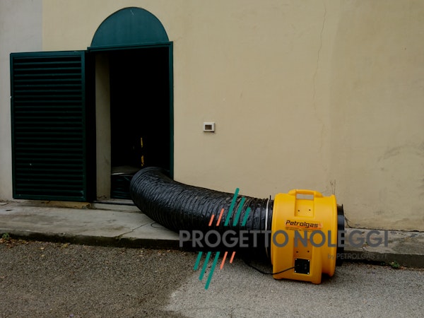 Tubazioni Flessibili per Estrazione aria fumi vapori Tubazioni Flessibili per Estrazione aria fumi vapori