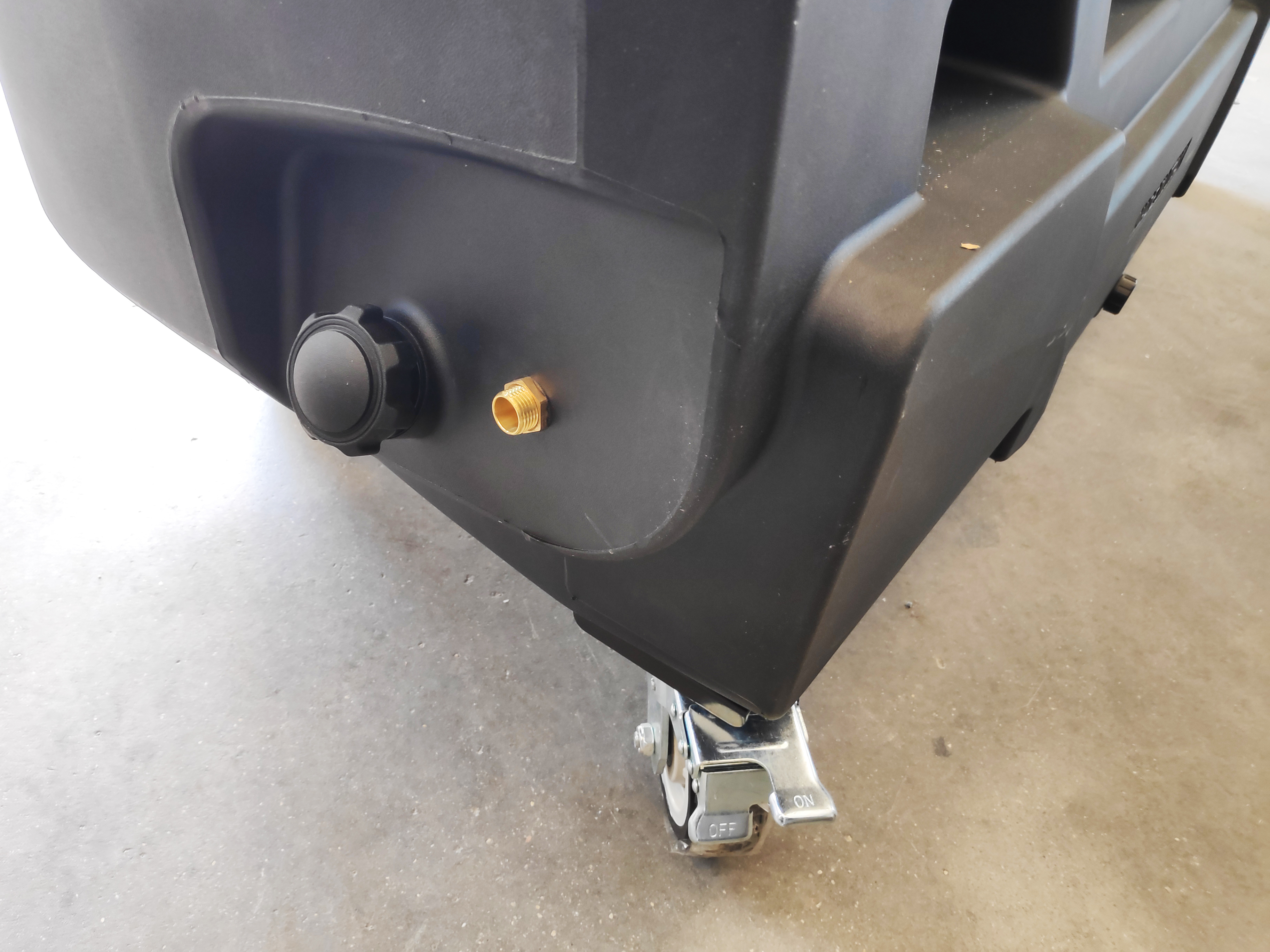 Ruote con fermi incorporati e serbatoio - Master BC 341