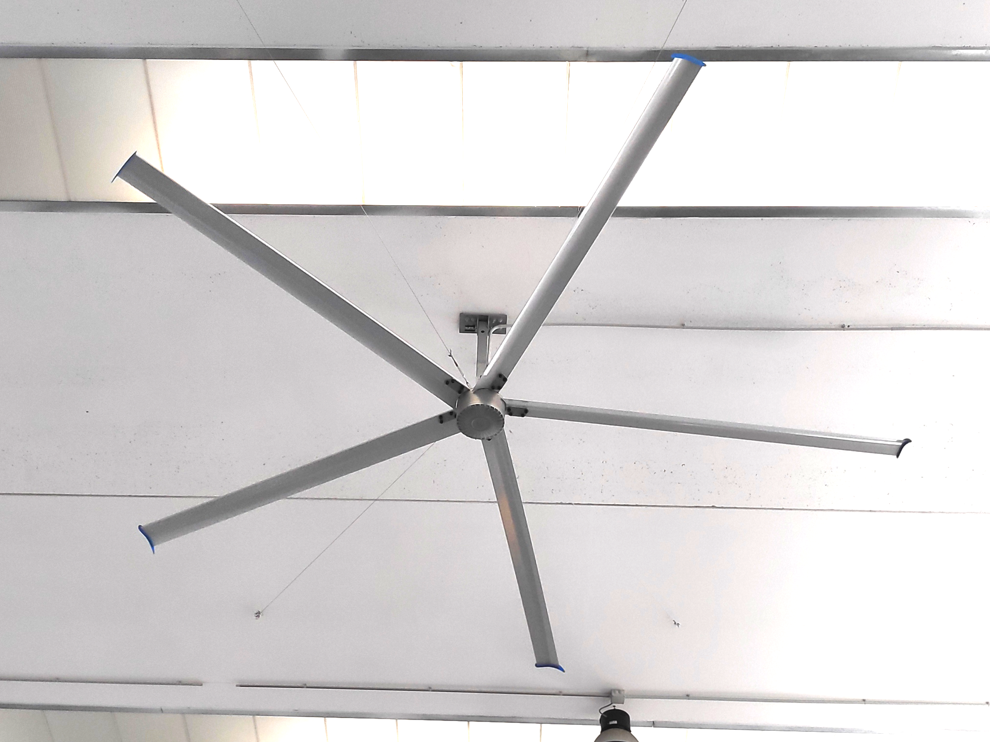Ventilatore da soffitto - Tecnologia HVLS - High Volume Low Speed