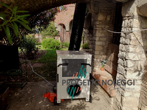 Installazione sotto portico - Dantherm AC 24 Installazione sotto portico - Dantherm AC 24