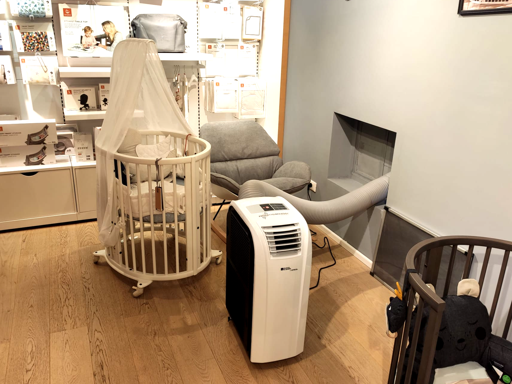 Installazione negozio articoli per neonati - Fral FSC 14