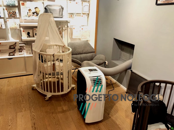 Installazione negozio articoli per neonati - Fral FSC 14 Installazione negozio articoli per neonati - Fral FSC 14