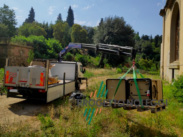 Scarico con GRU Dantherm AC-M18 - Progetto Noleggi Scarico con GRU Dantherm AC-M18 - Progetto Noleggi