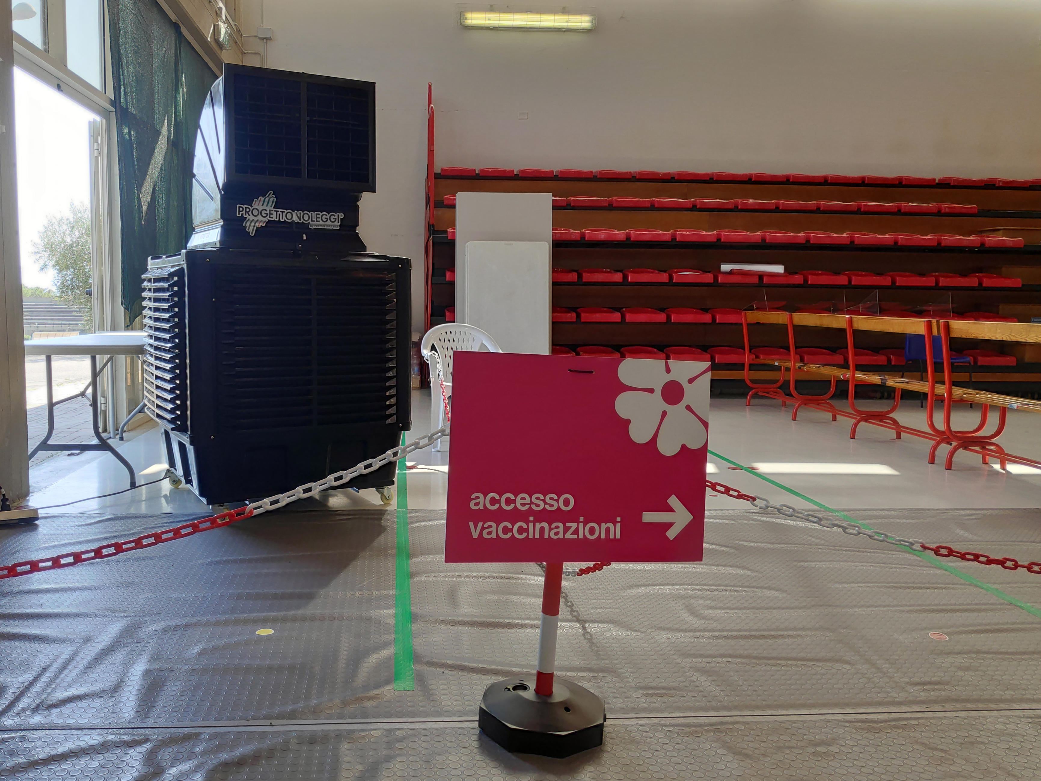 Raffrescamento Centro Vaccinazioni con BCB 19 - Progetto Noleggi