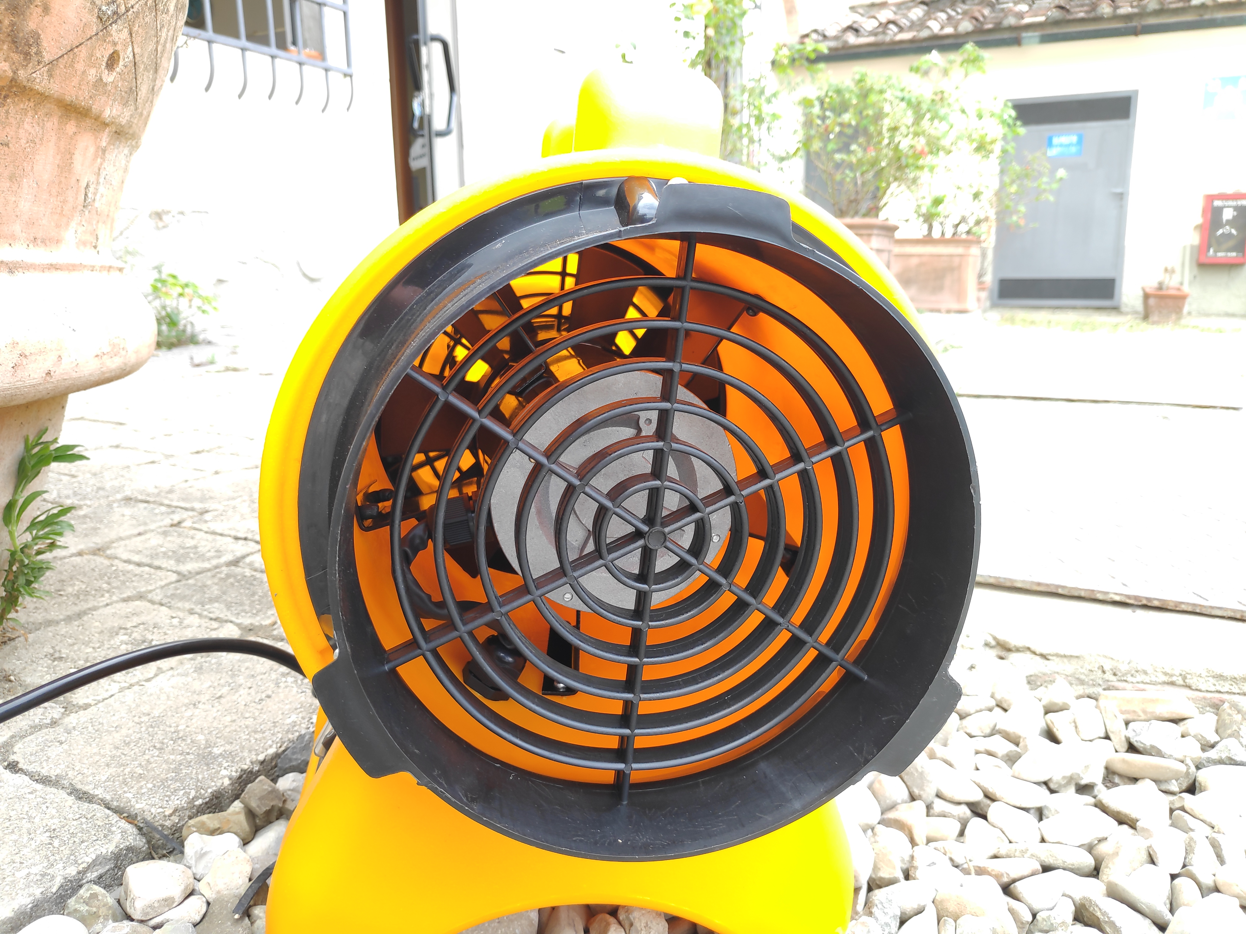 Estrazione aria per lavori ufficio commerciale con BL4800 - Progetto Noleggi