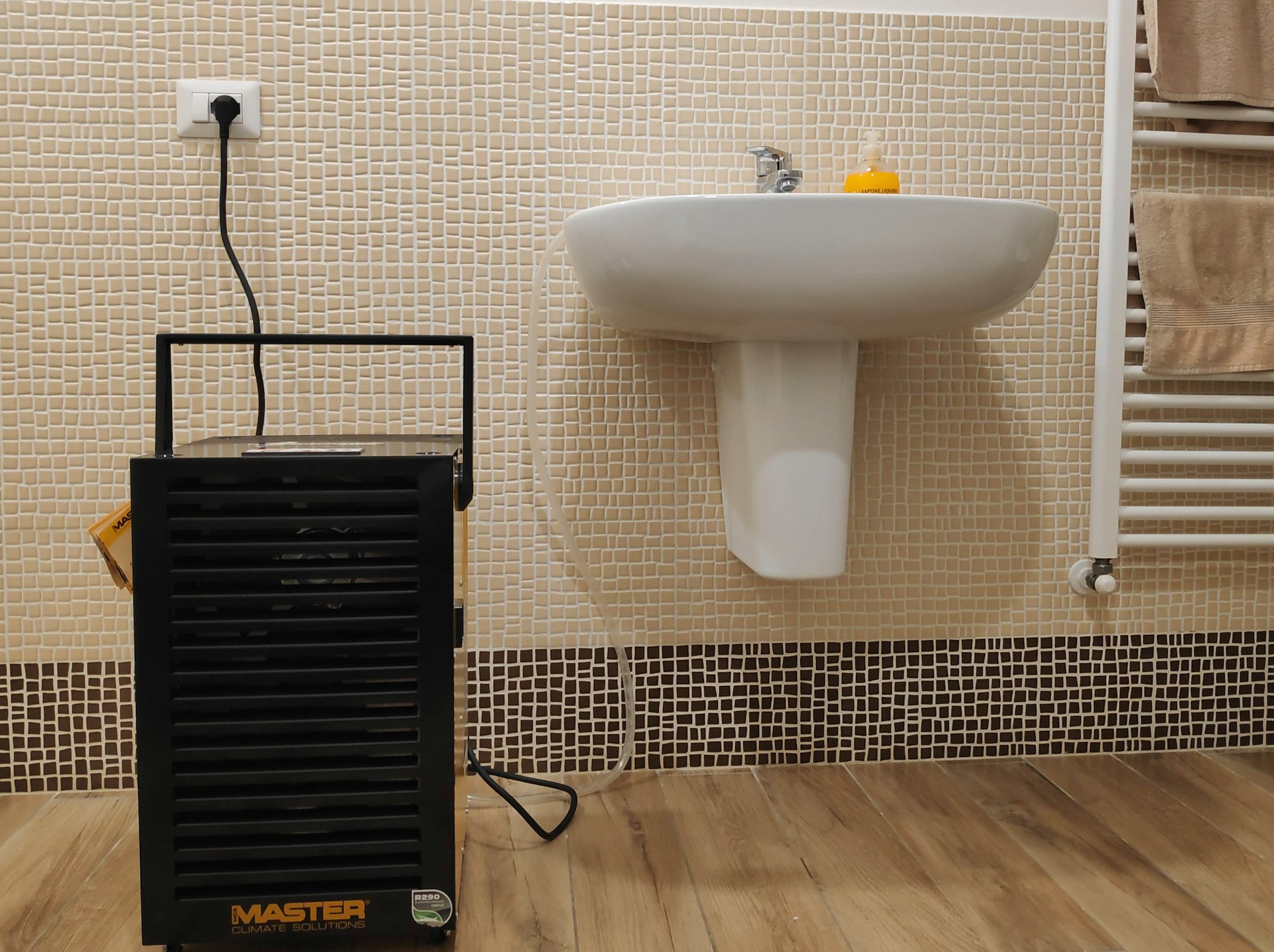 Deumidificazione bagno abitazione con DH 732
