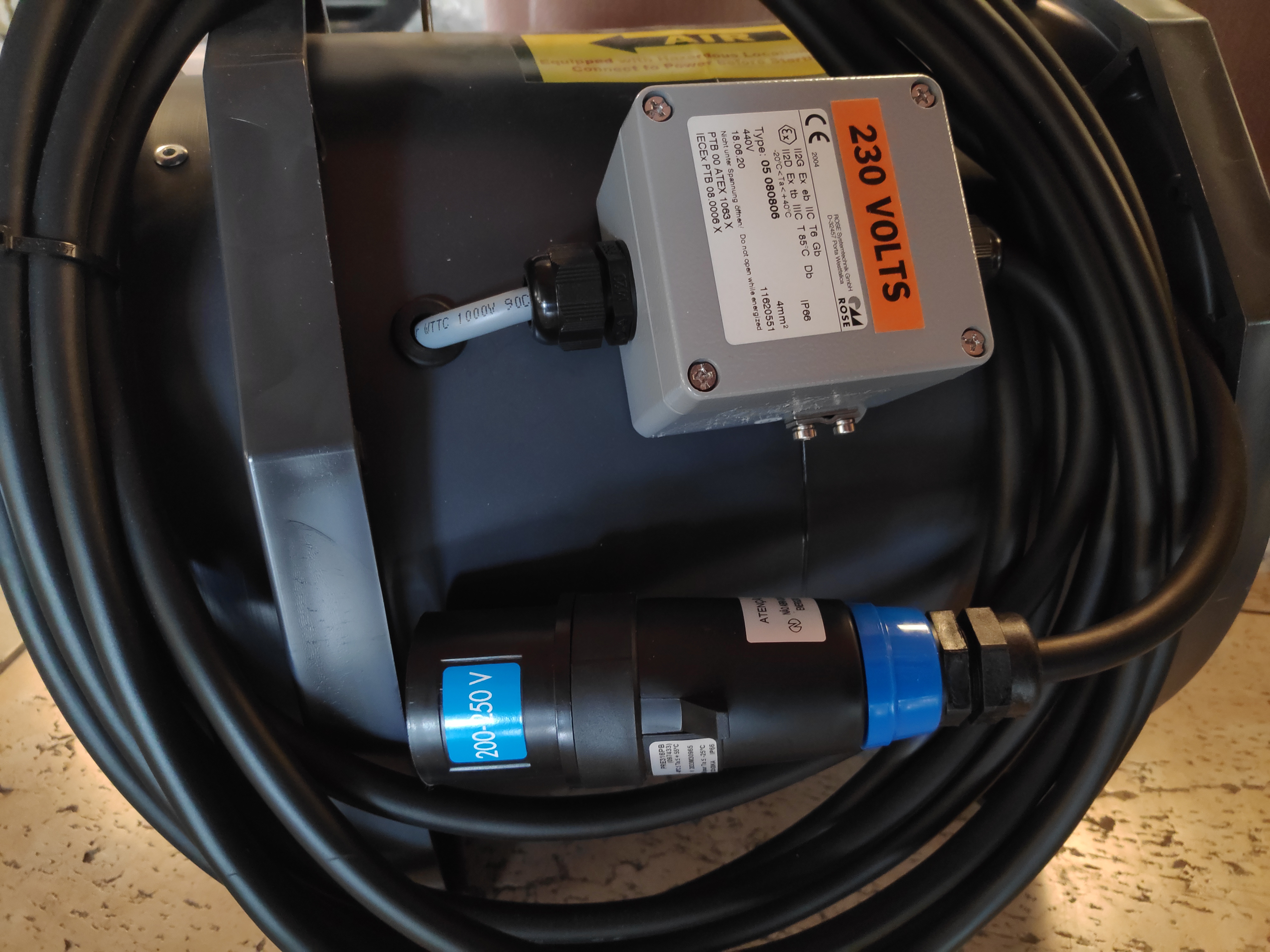 Tensione di lavoro 115V/230V - Heylo - Estrattore ATEX