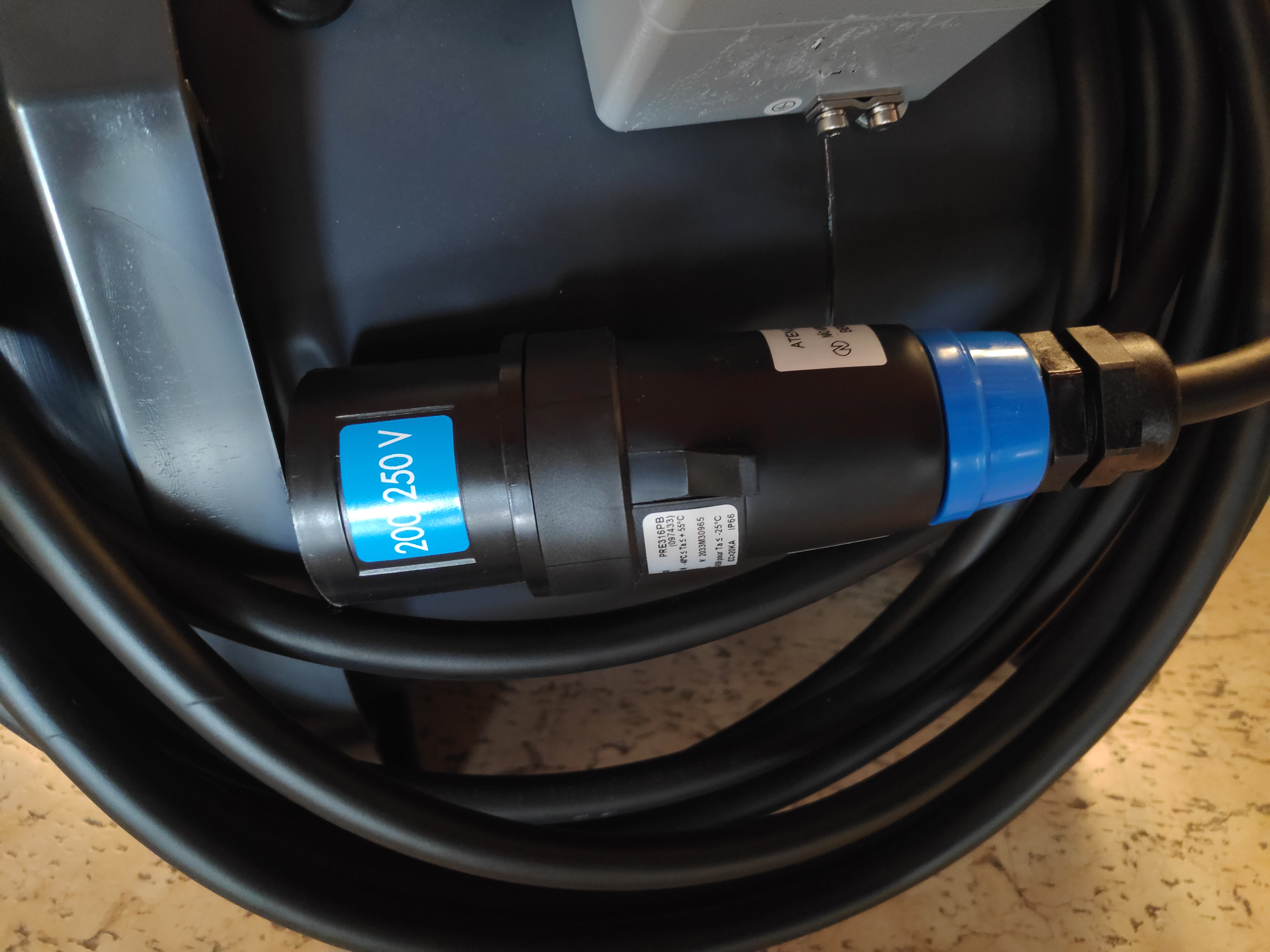 Tensione di lavoro 110V/230V - Heylo - Estrattore ATEX