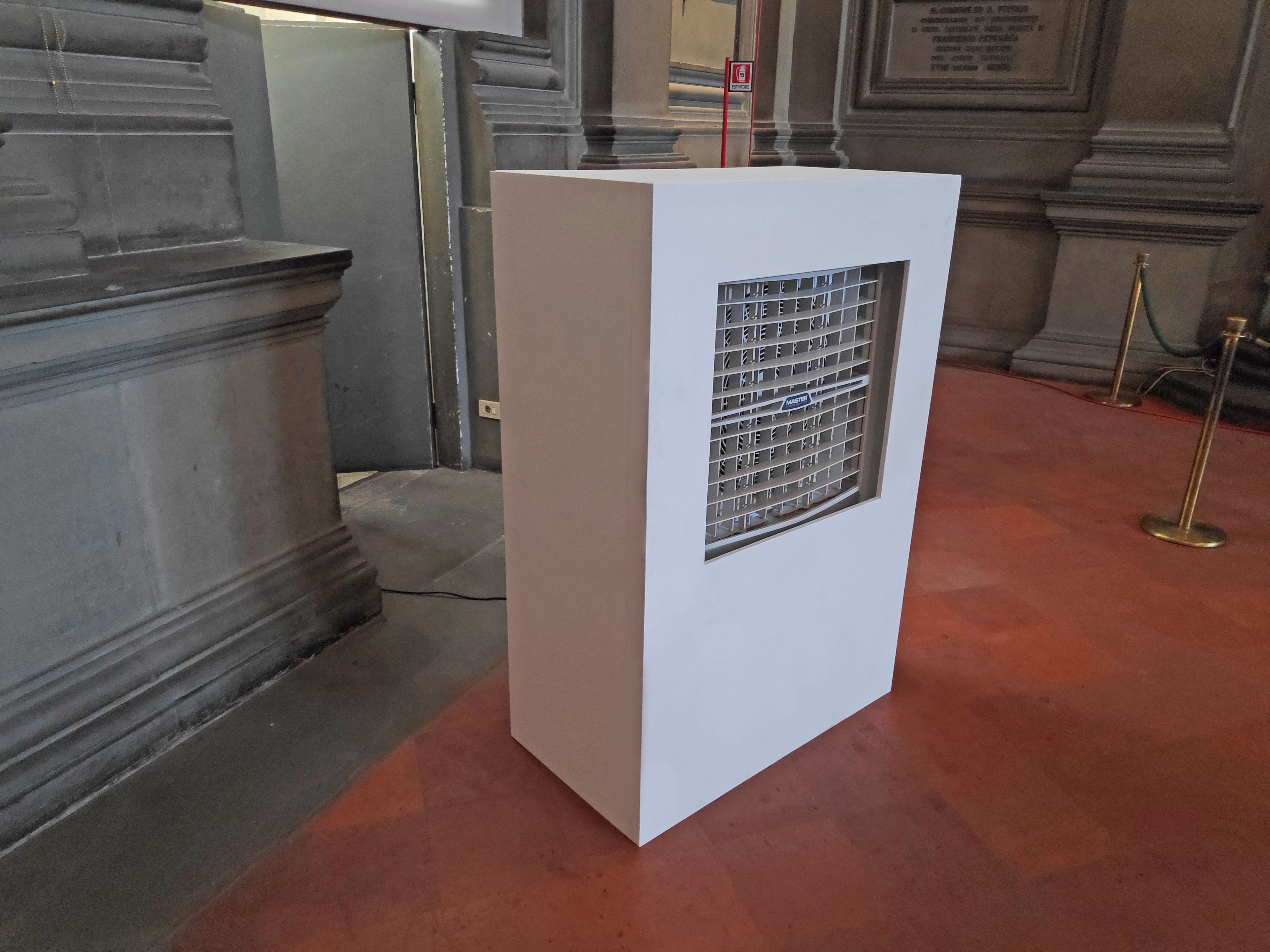 Mobile di copertura per raffrescatore BC 80 - Progetto Noleggi