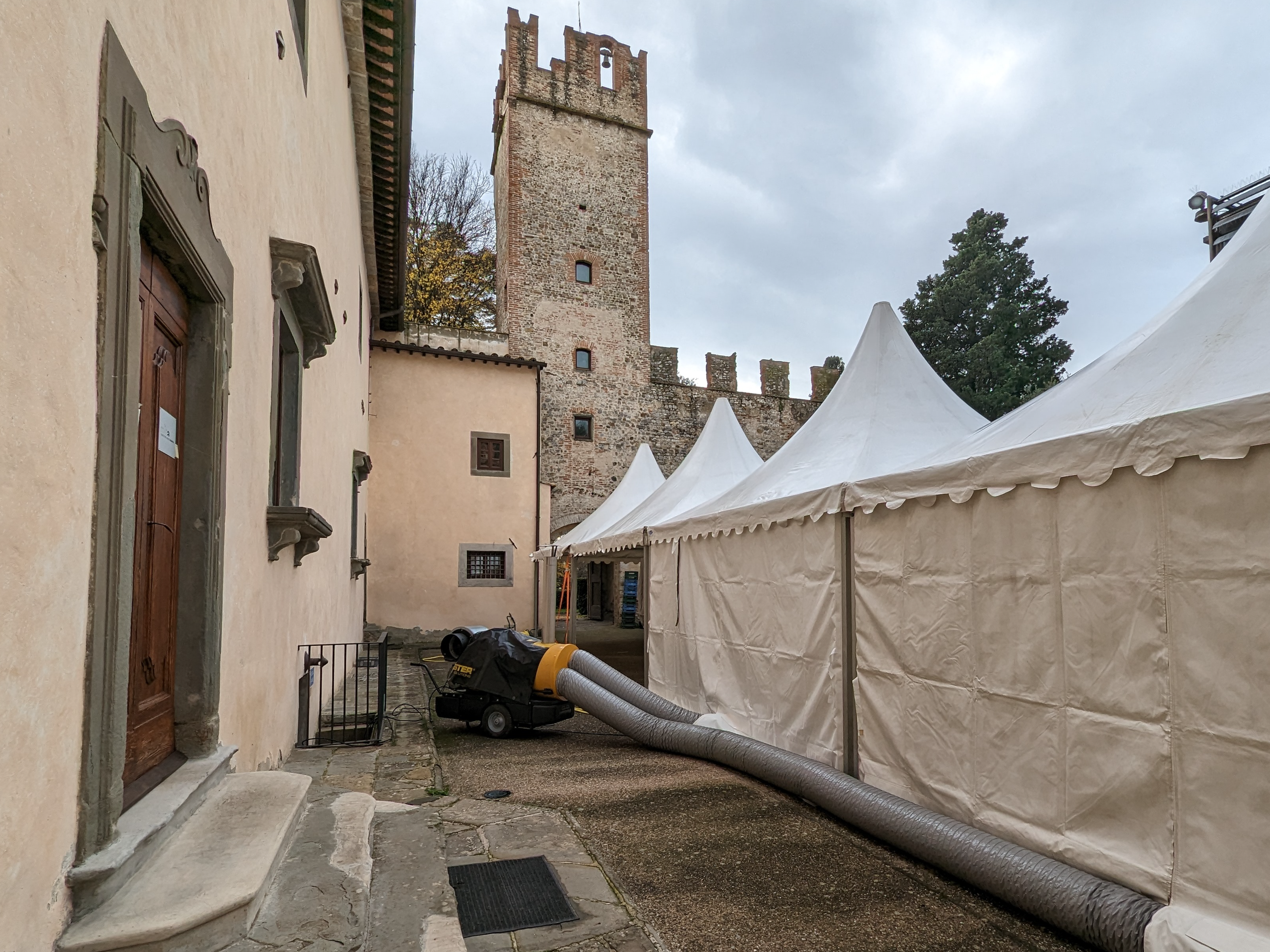 Riscaldamento tensostruttura evento con Master BV 500