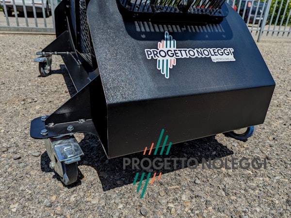 Grandi ruote per movimentazione anche su terreni sconnessi Grandi ruote per movimentazione anche su terreni sconnessi