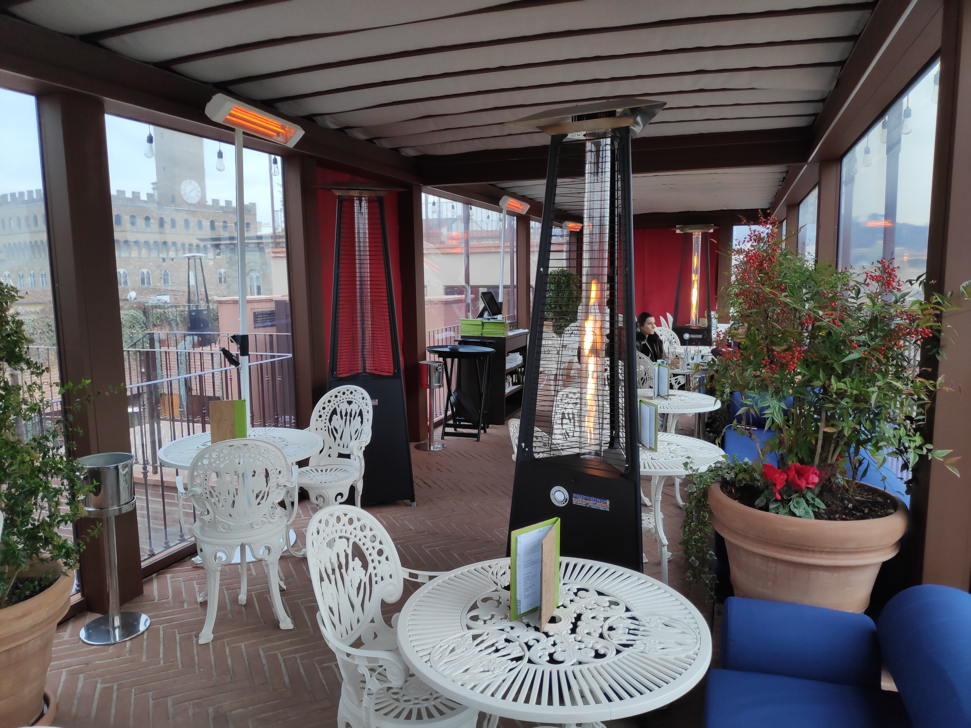 Come riscaldare i locali all’aperto? Ecco le soluzioni più efficaci e sostenibili per il settore Ho.Re.Ca.