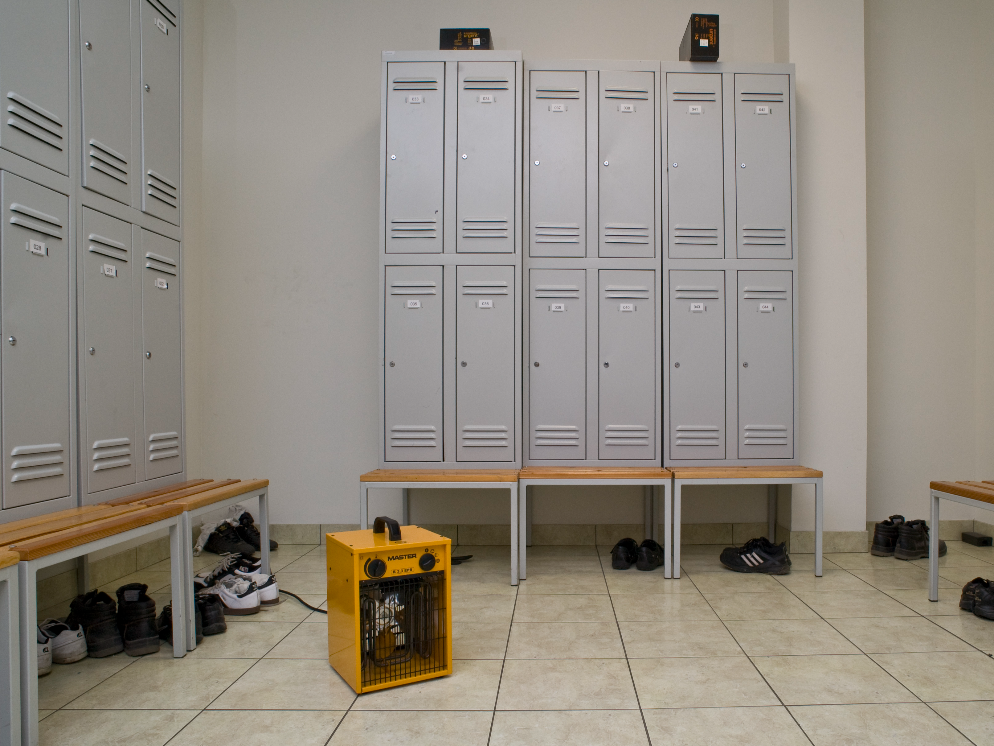 Master B 3 - spogliatoi - Progetto Noleggi